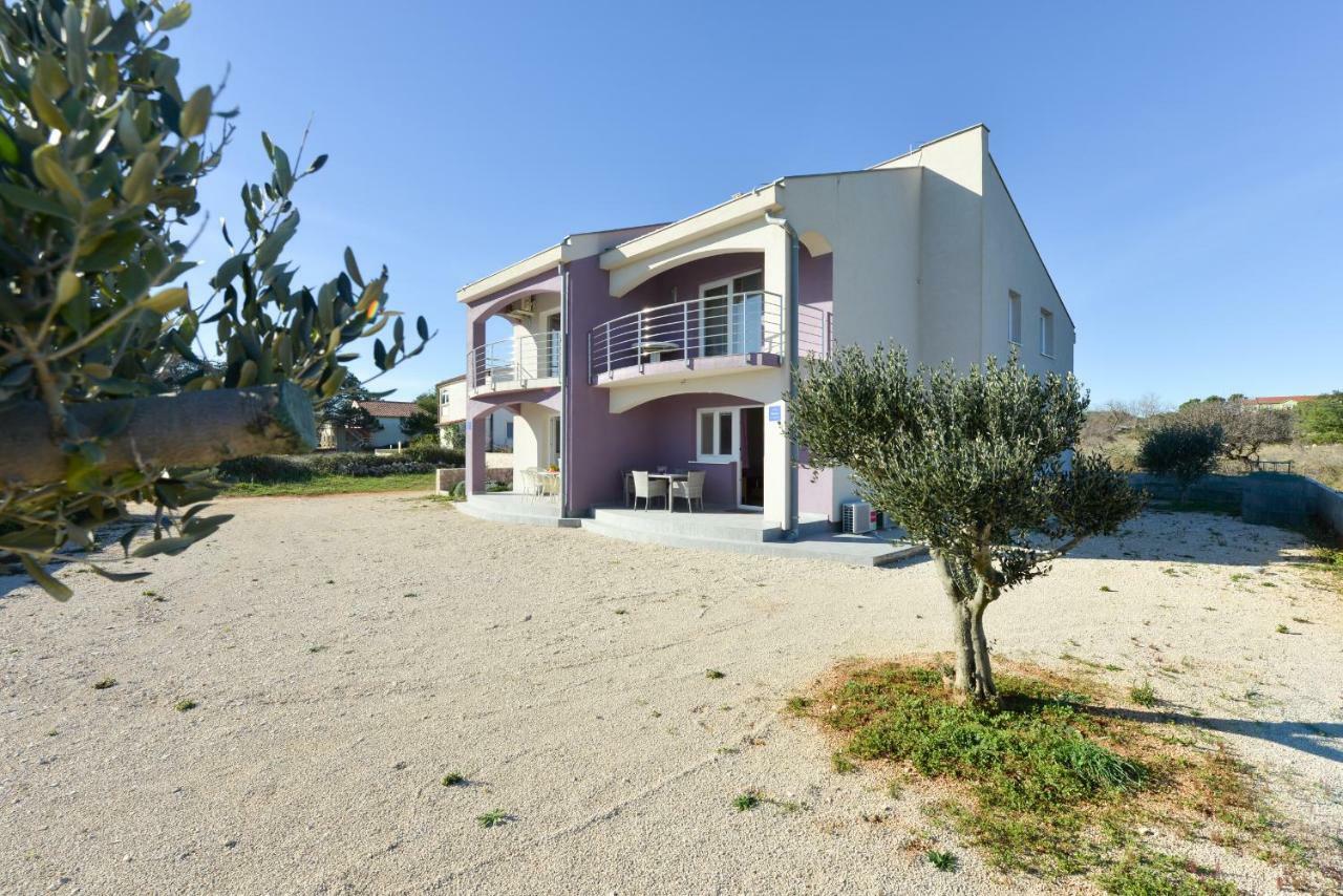 Apartments L&M Vir Exterior photo